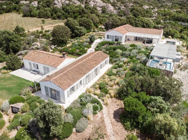 For Rent, Villa San Pantaleo - picture 3