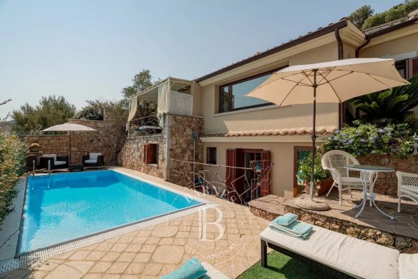 For Sale, Apartment Loiri... - picture 5