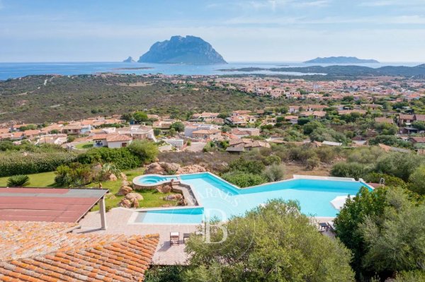 For Sale, Villa Loiri Porto... - picture 1