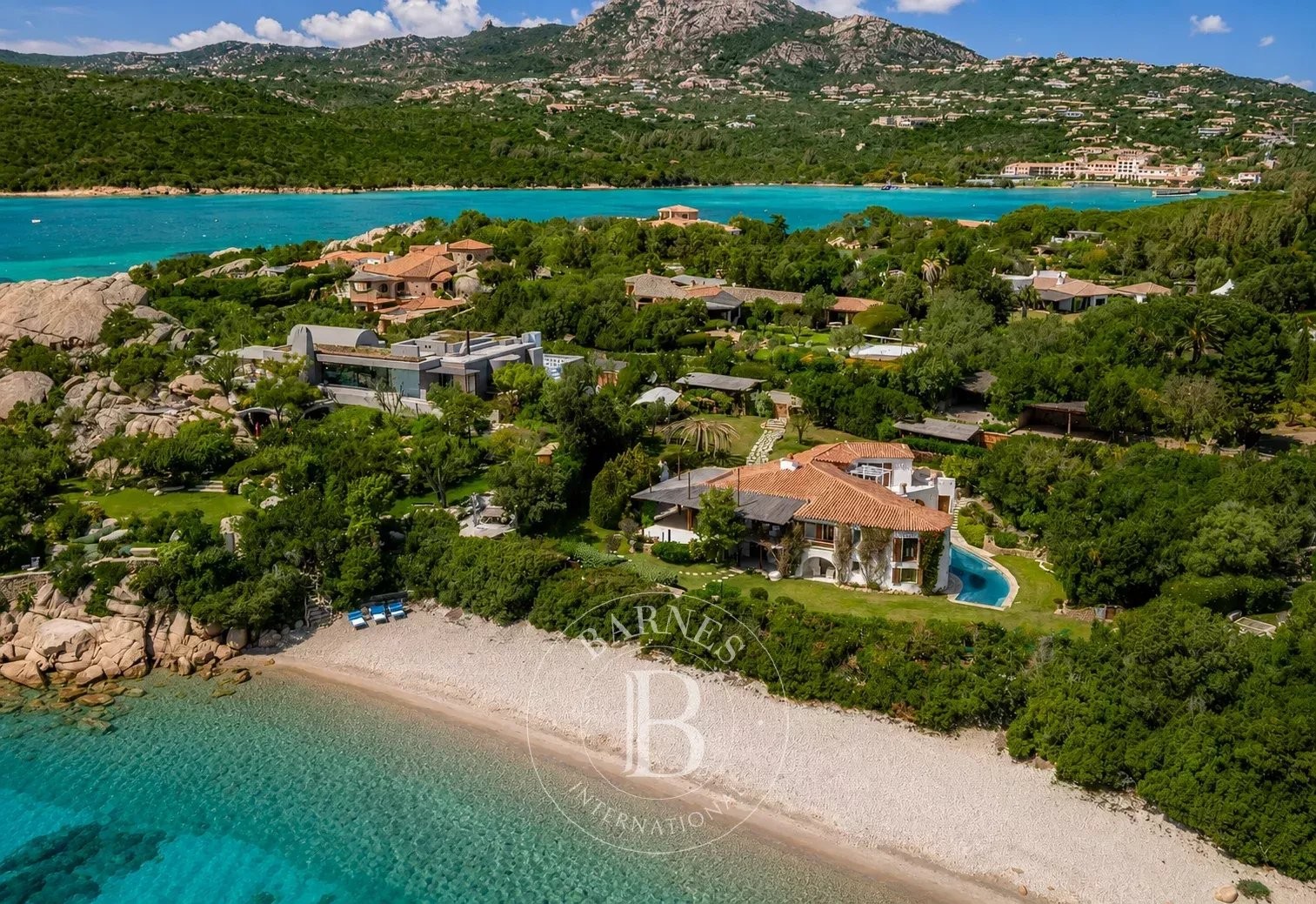 VILLA CHÉRIE | La Celvia, Porto Cervo – Esclusiva Villa Pieds dans l’Eau con Accesso Privato alla Spiaggia - picture 1