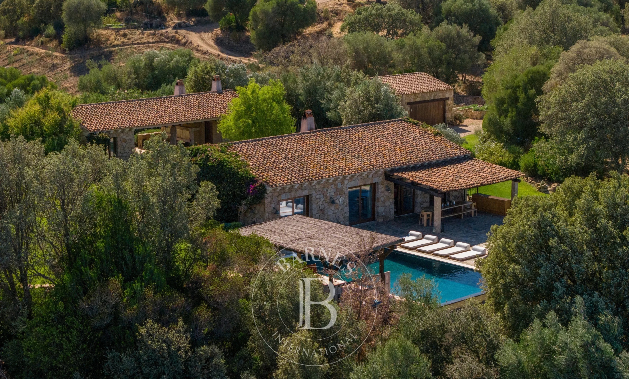 Villa Luogosanto - picture 1